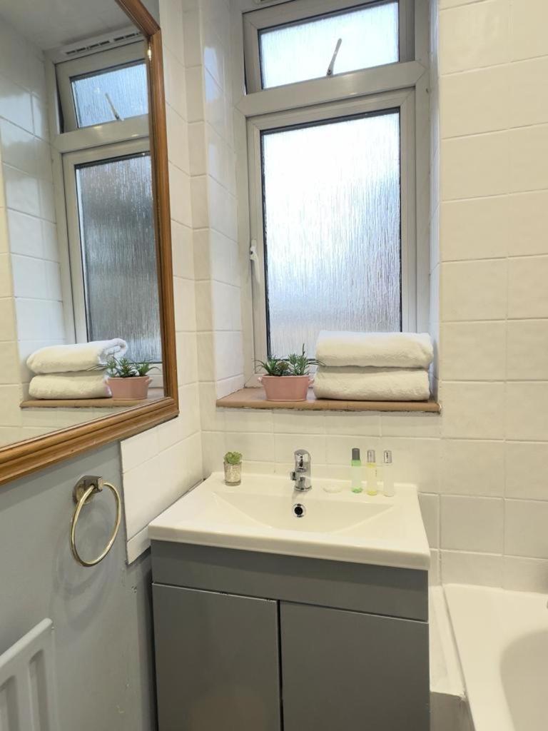 Beautiful Family Apartment London Ngoại thất bức ảnh